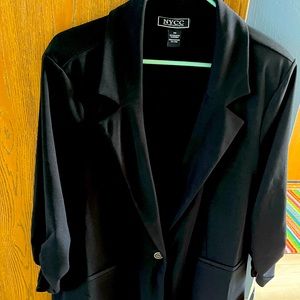 Women’s plus size 3X black jacket/blazer.